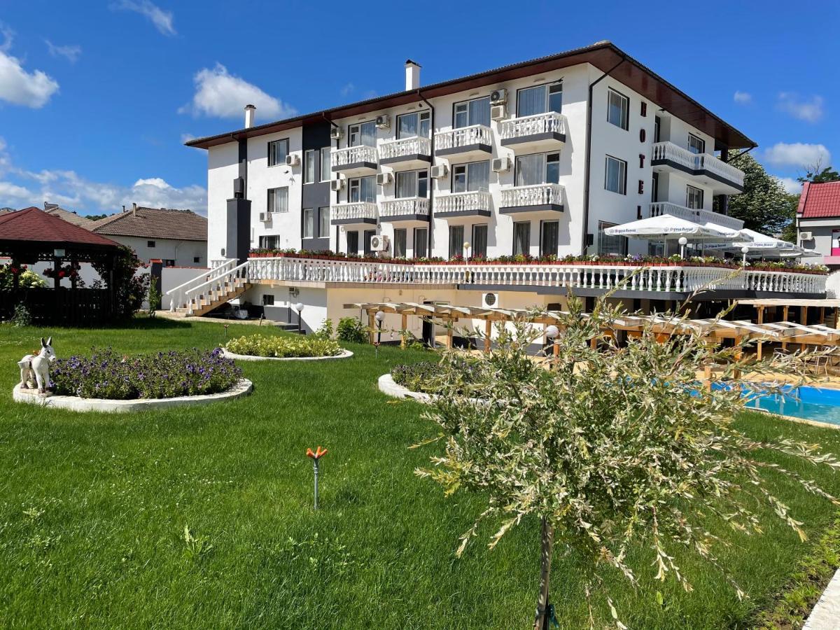 Hotel Elit 키르코보 외부 사진