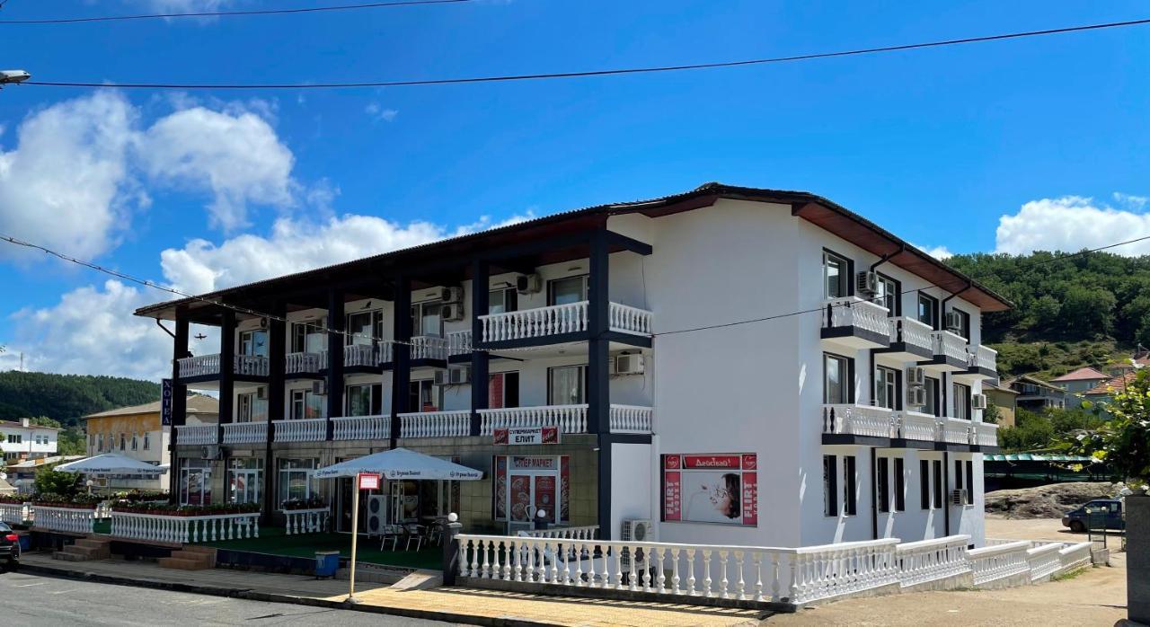 Hotel Elit 키르코보 외부 사진