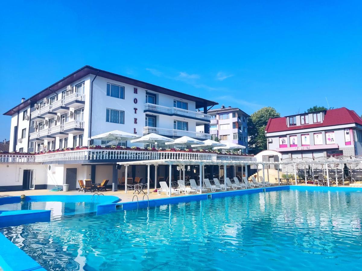 Hotel Elit 키르코보 외부 사진