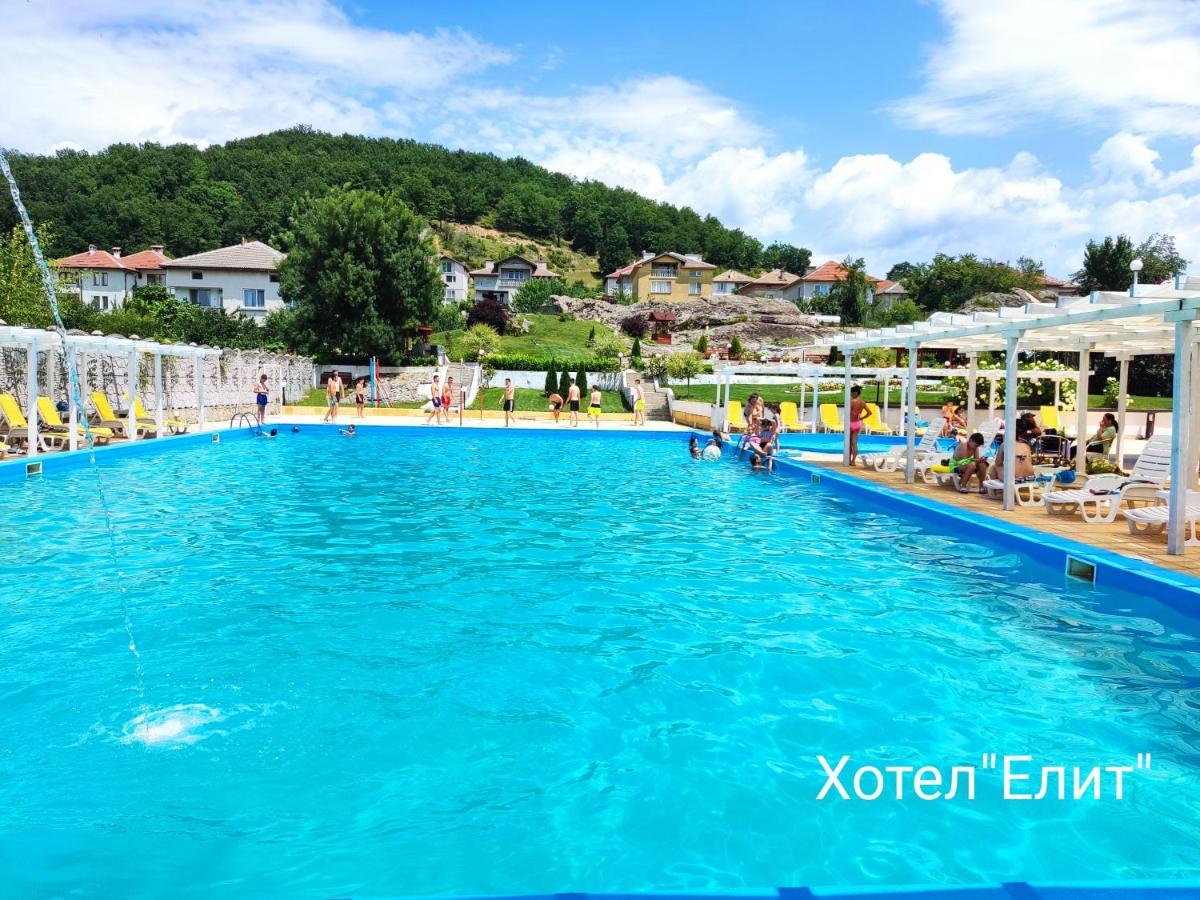 Hotel Elit 키르코보 외부 사진