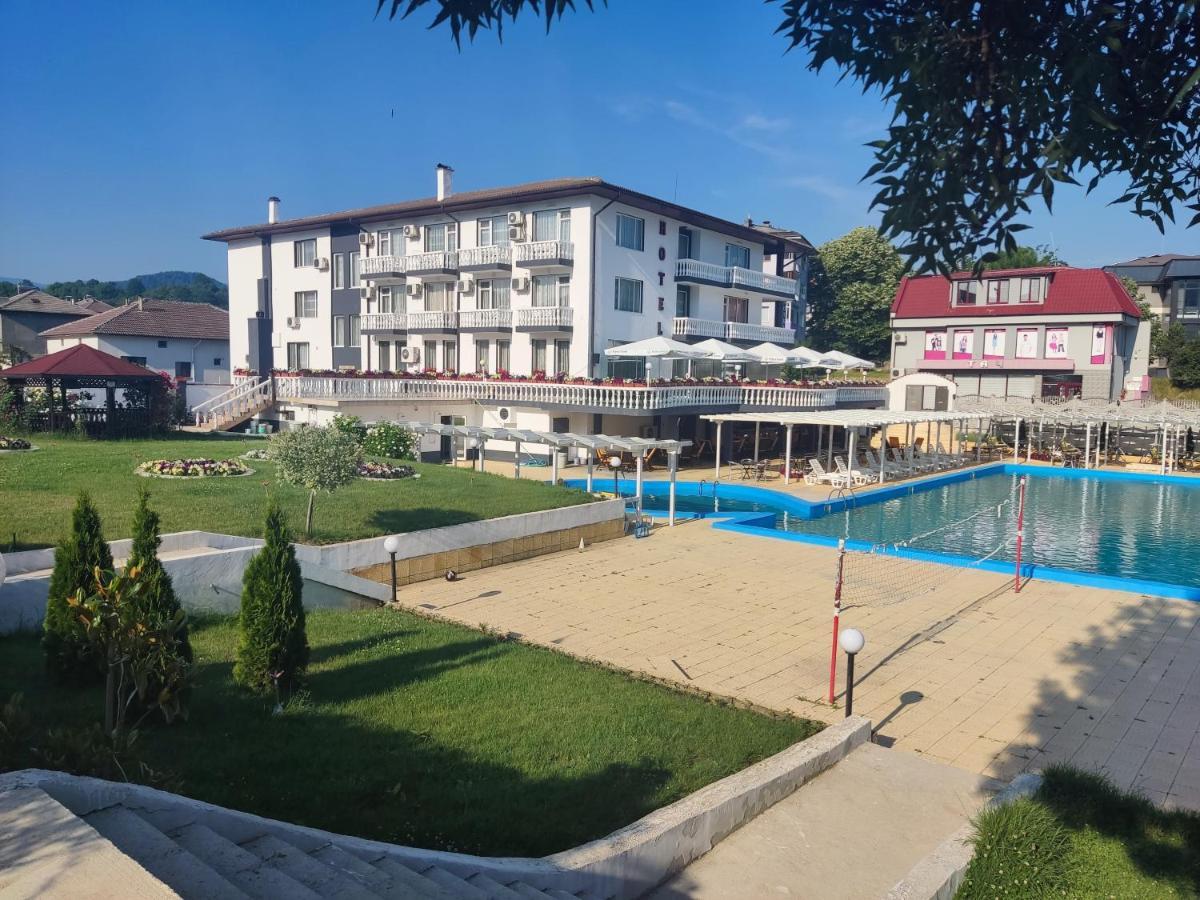 Hotel Elit 키르코보 외부 사진