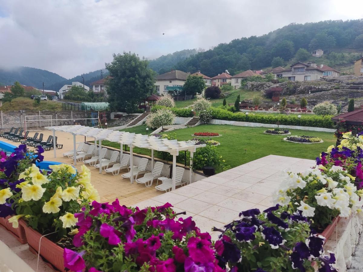 Hotel Elit 키르코보 외부 사진